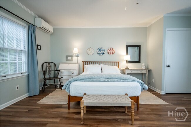 Building Photo - 290.5 Milledge Cir