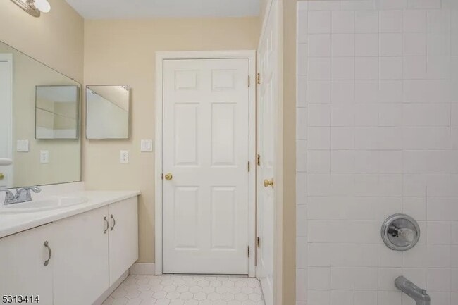 Building Photo - 121 Williamson Ct