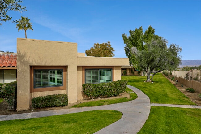 Building Photo - 73895 Saquaro Ct