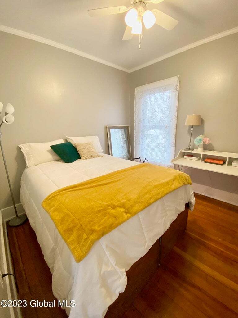 Bedroom #1 - 104 Catherine St