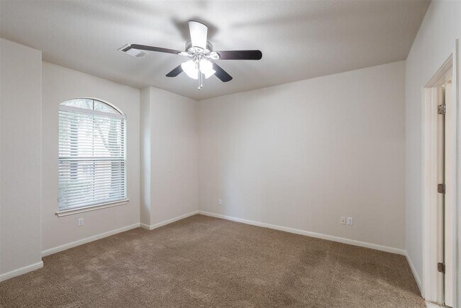Building Photo - 11400 W Parmer Ln