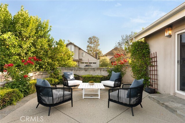 Building Photo - 2567 Oakshore Dr
