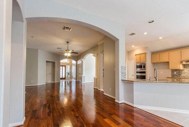 Building Photo - 1230 Sienna Hill Dr
