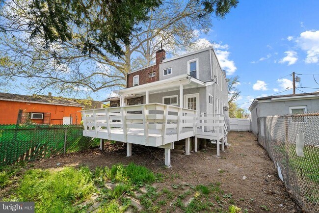 Building Photo - 7608 Chelwynde Ave