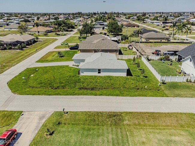 Building Photo - 1101 NW 1st Pl