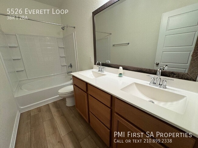 Building Photo - 5526 Everett Loop