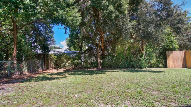 Building Photo - 108 N San Souci Blvd