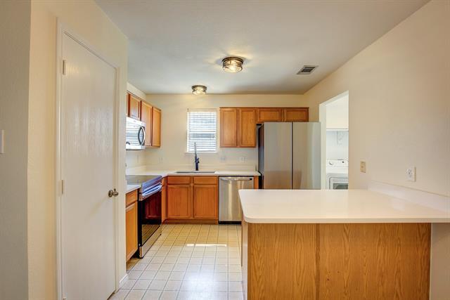 Building Photo - 8132 Sweetwater Ln