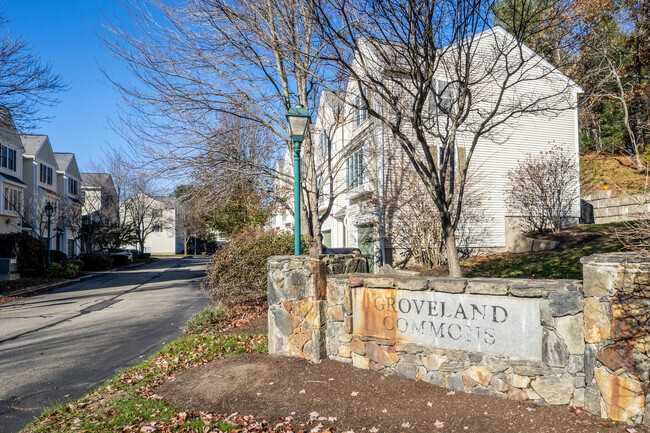 Building Photo - Groveland Commons