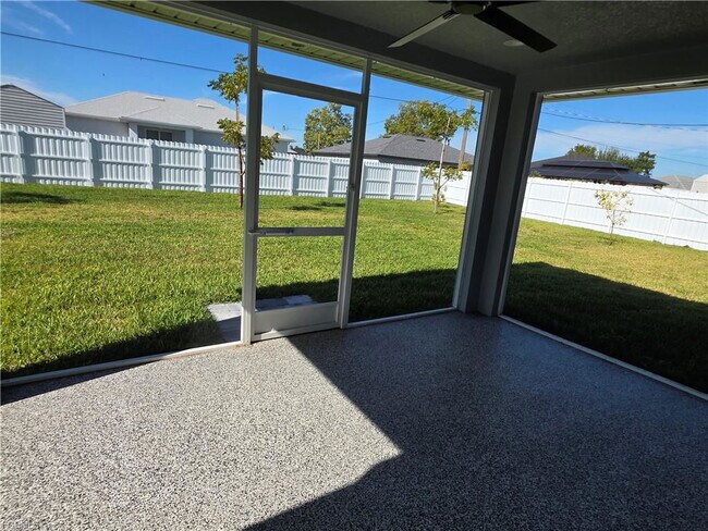 Building Photo - 118 NW 1st Pl