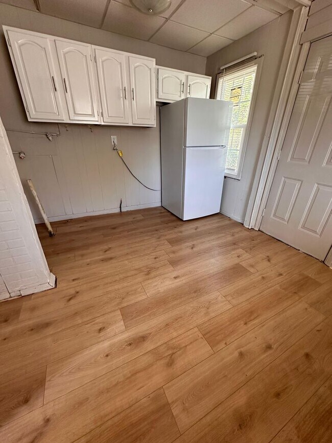 Building Photo - 3332 Norton Ave