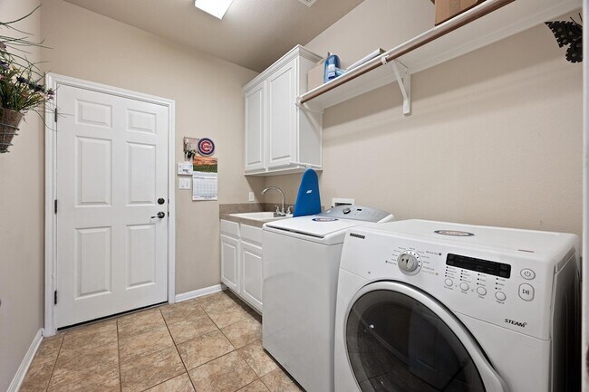 Building Photo - 22140 Rose Grass Ln