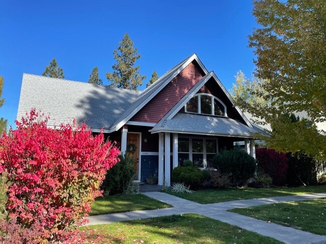 Primary Photo - Single Level Home on the Westside of Bend