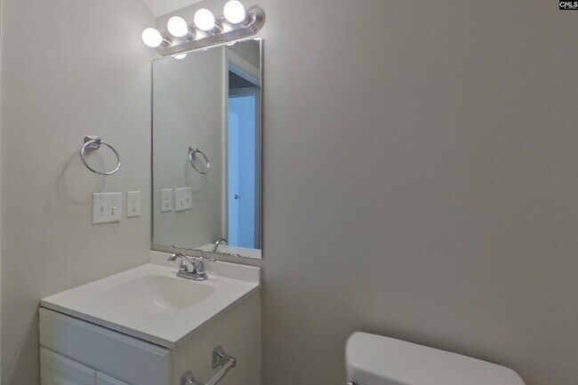 Building Photo - 432 Cape Jasmine Way