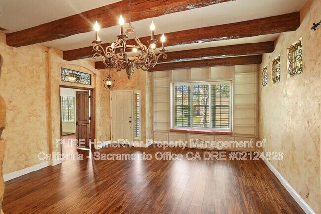 Building Photo - 12020 Gold Pointe Ln