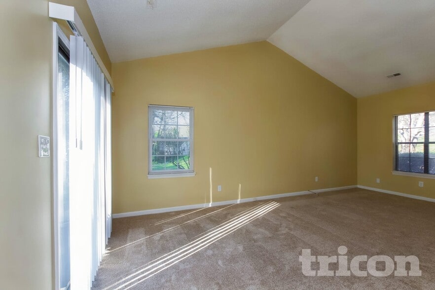 Building Photo - 8608 Quarry Rd