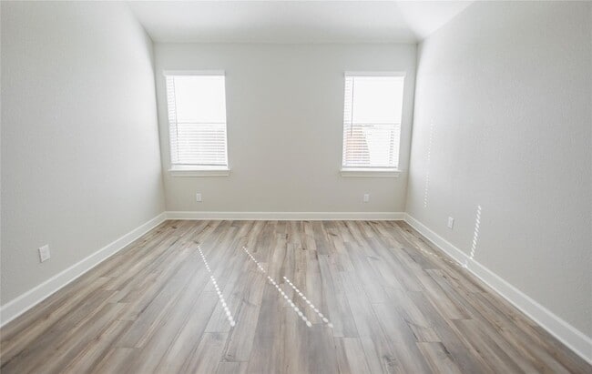 Building Photo - 613 Harbor Oaks Dr