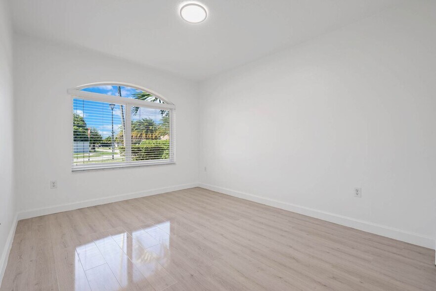 Building Photo - 15398 SW 172nd Terrace