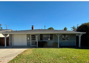 Building Photo - Charming 3 Bedroom, 1 Bath home in the Cam...