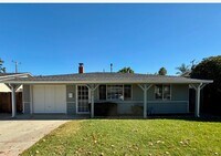 Building Photo - Charming 3 Bedroom, 1 Bath home in the Cam...