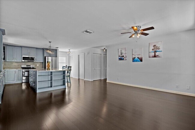 Building Photo - 3601 S Ocean Blvd