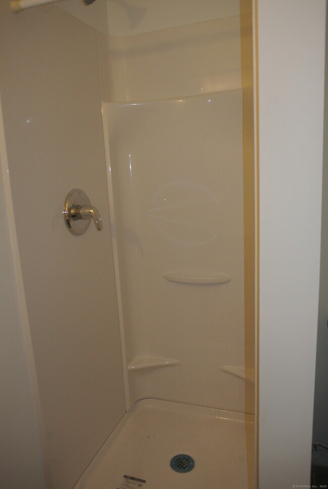 Building Photo - 130 Winchester Ave