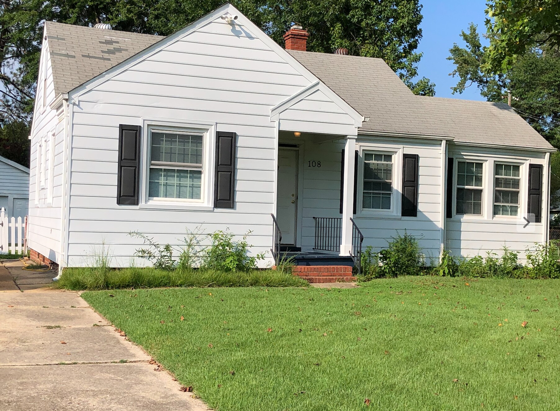 front yard - 108 E Union St