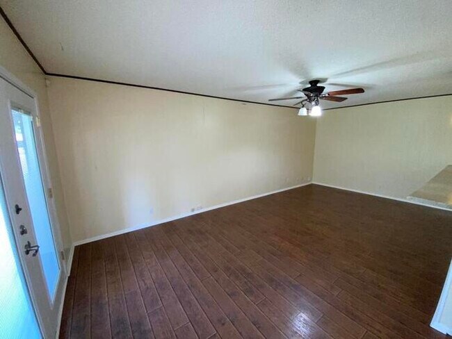 Building Photo - 1707 Timber Oak St