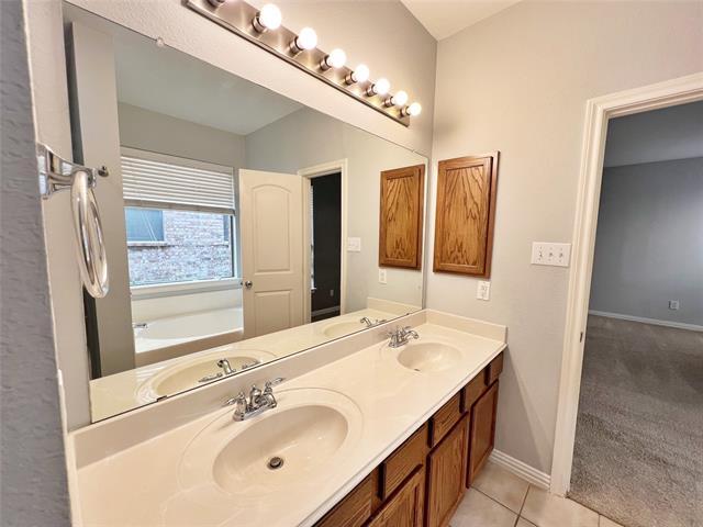Building Photo - 5213 Birchwood Dr