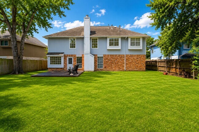 Building Photo - 19002 Timber Way Dr