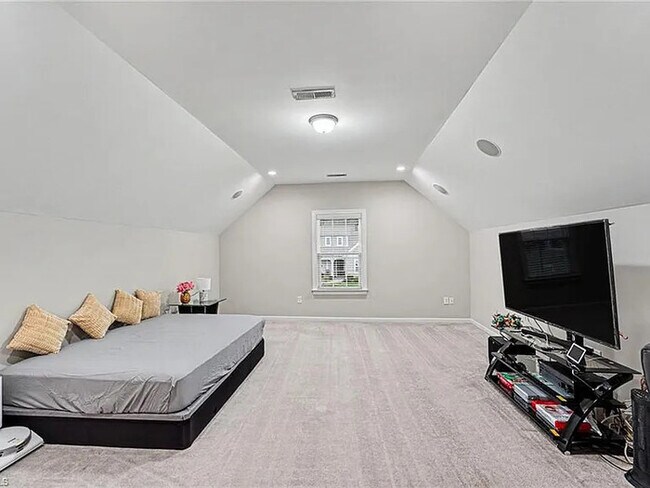 Building Photo - Lease to Own