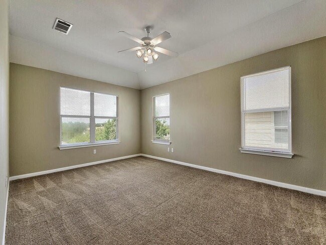 Building Photo - 1412 Briar Hill Dr