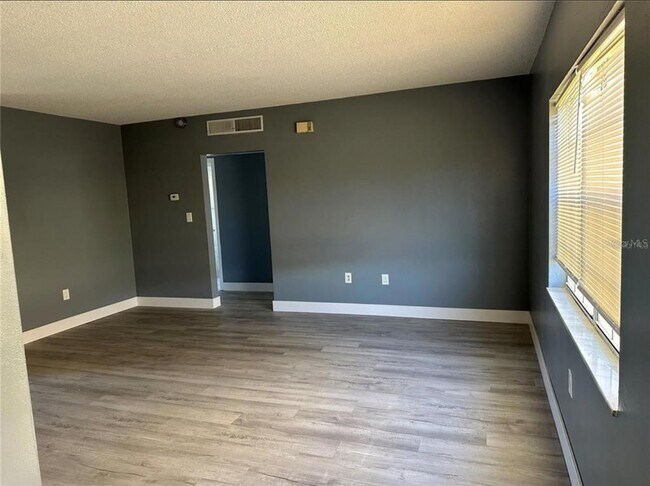 Building Photo - 5505 Hernandes Dr