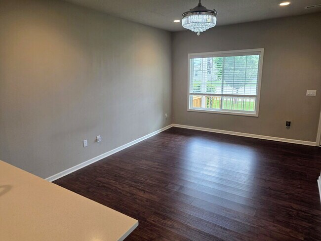 Building Photo - 2316 Hazeltine Pl