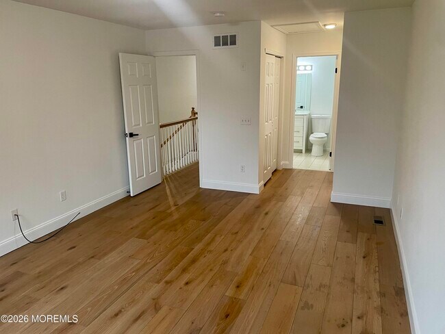 Building Photo - 44 Racquet Rd