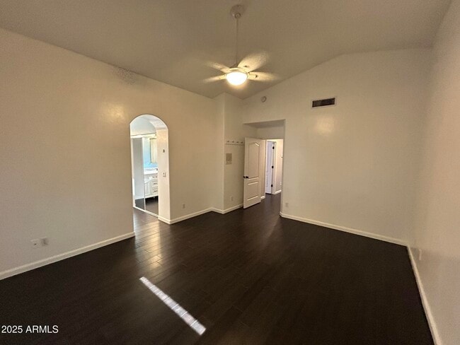 Building Photo - 855 N Quail Ln