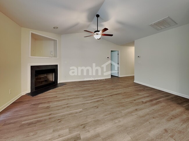 Building Photo - 770 Peachtree Meadows Cir