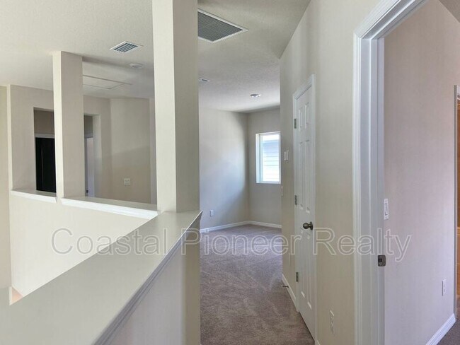 Building Photo - 28613 Cozy Creek Dr
