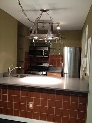 Building Photo - 300 Albany St