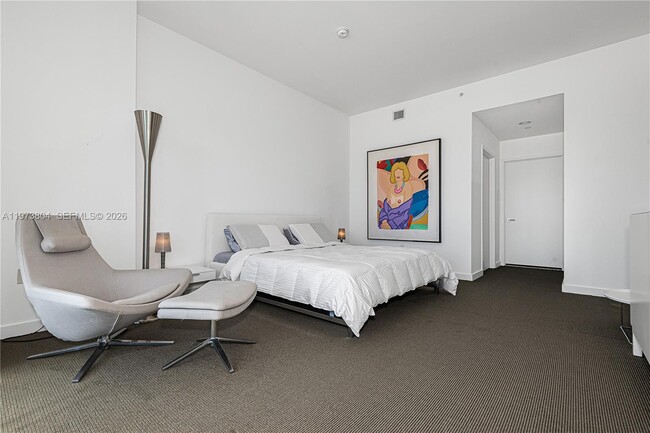 Building Photo - 6101 Aqua Ave