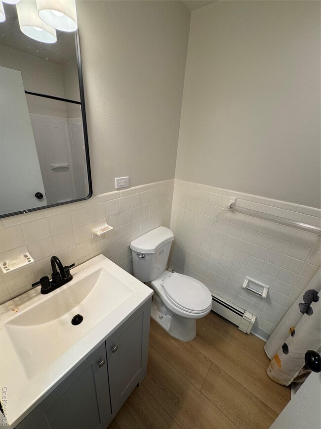 Building Photo - 98 E Market St