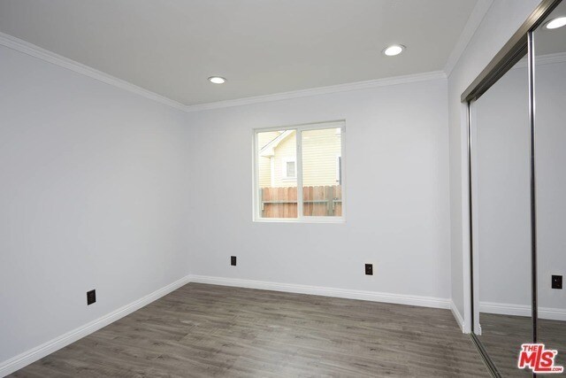 Building Photo - 4313 Kenwood Ave