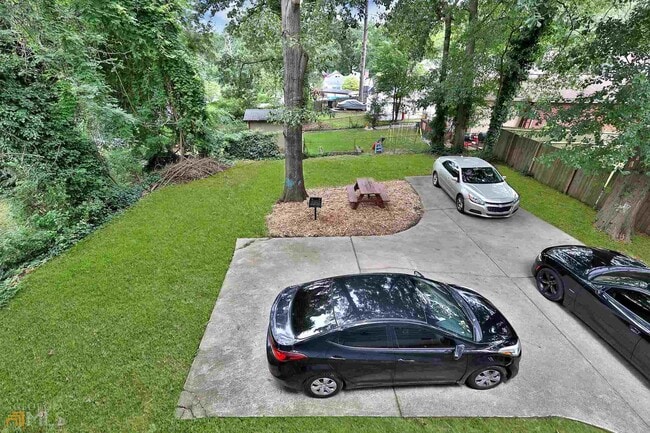 Building Photo - 528 Emily Pl NW