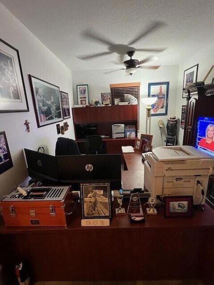 Building Photo - 144 Blue Grotto Dr