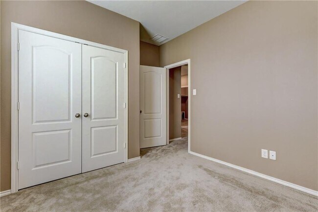 Building Photo - 7928 Bassano Dr