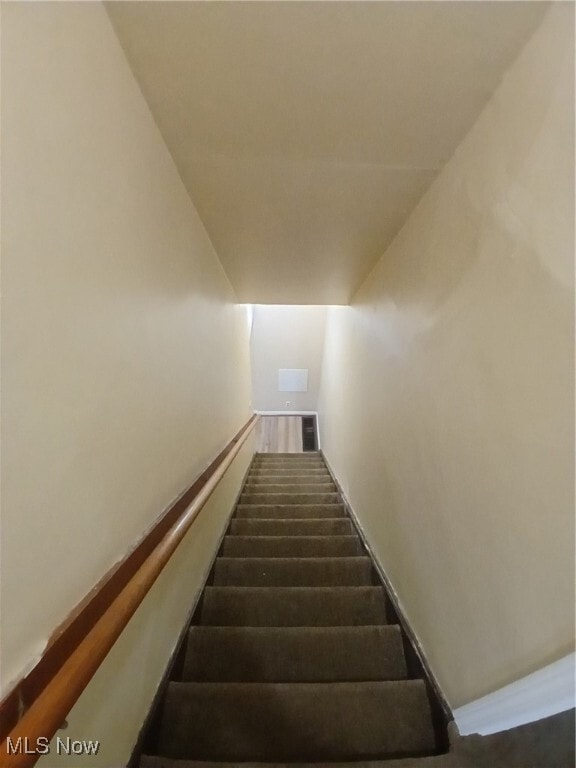 Building Photo - 142 N Bridge St