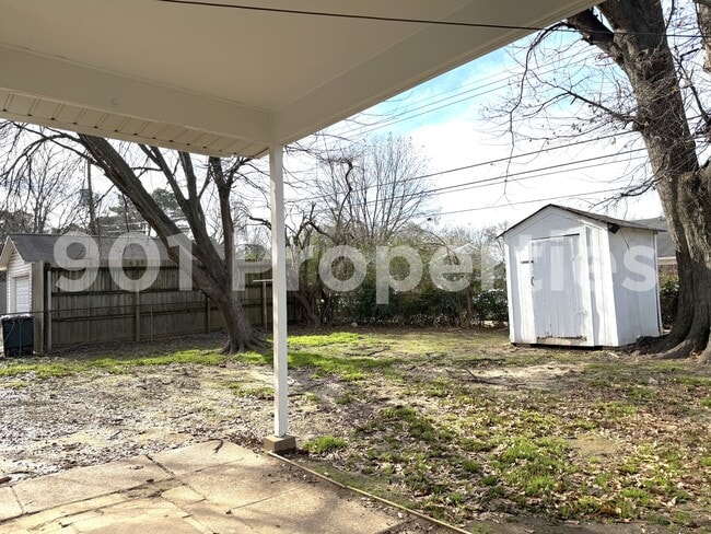 Building Photo - 1831 Myrna Ln