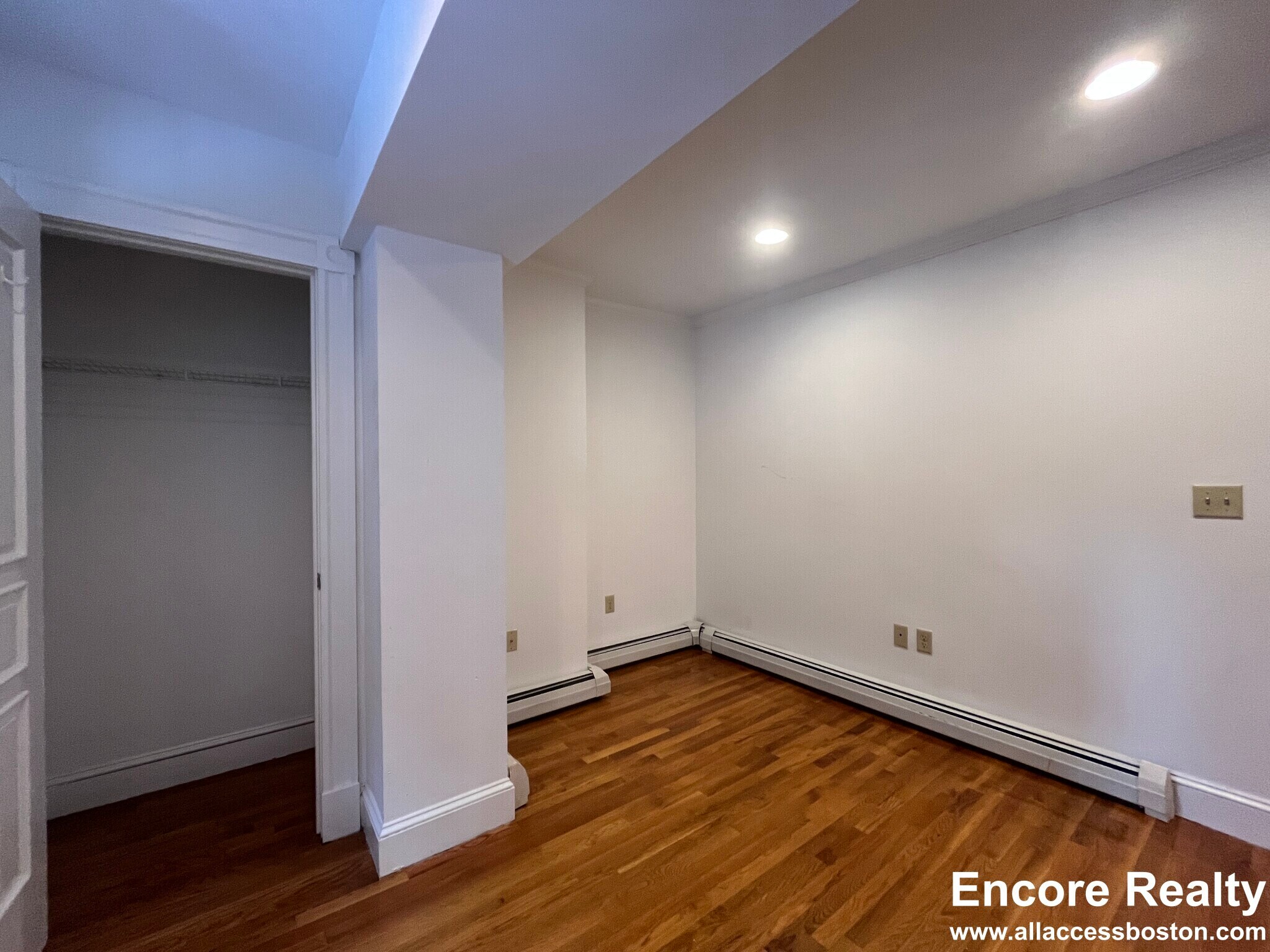 Building Photo - 195 Commonwealth Ave