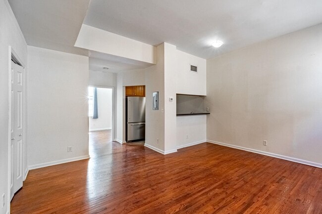 Building Photo - 186 Wayne St