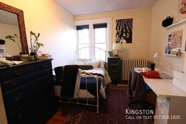 Building Photo - 62 Egmont St